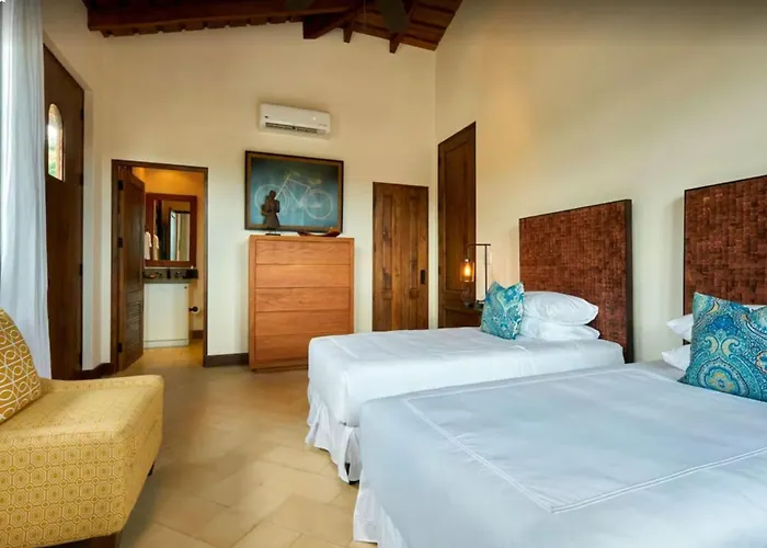 Casa Olas - Oceanview, Club Included, Plunge Pool, Steps To Holiday home Playa Danta