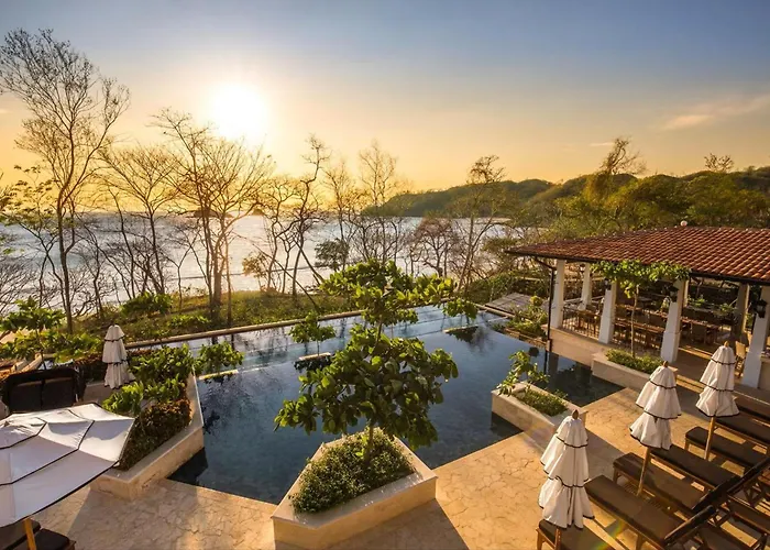 Casa Olas - Oceanview, Club Included, Plunge Pool, Steps To Holiday home